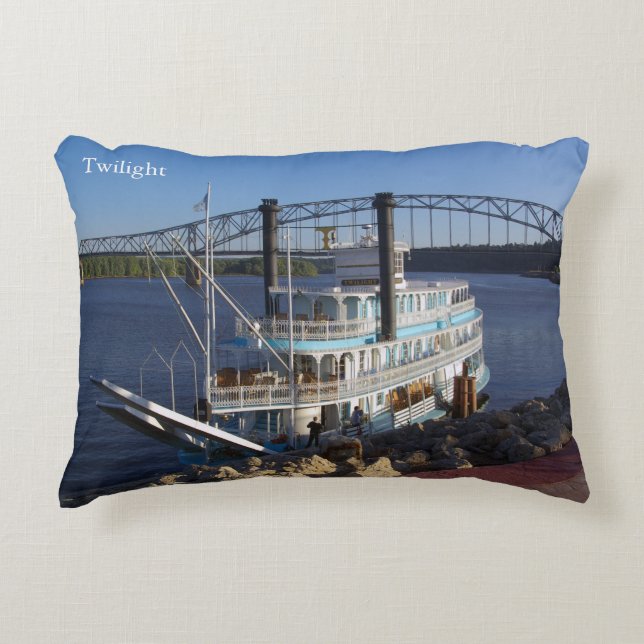 Twilight accent pillow (Front)