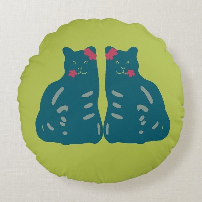 Twin Kittens Round Cushion (Front)