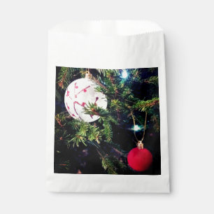 Two baubles favour bag