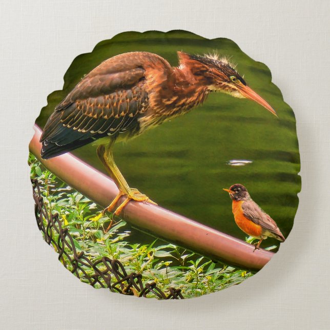 Two birds round cushion (Front)