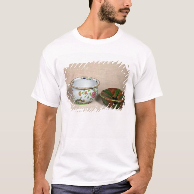 Two chamber pots T-Shirt (Front)