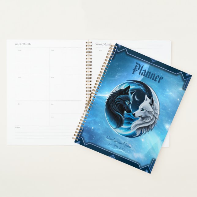 Two majestic wolf heads planner (Display)