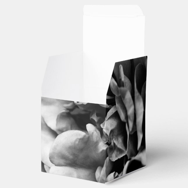 two roses favour box (Opened)
