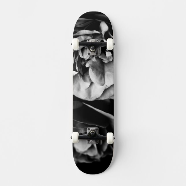 two roses skateboard (Front)
