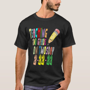 Twosday 2022, Teaching 2Nd Grade On Twosday 2-22-2 T-Shirt