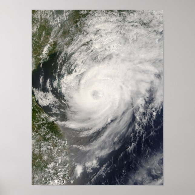 Typhoon Neoguri approaching China Poster (Front)