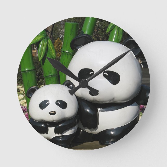 Ueno Zoo Panda Sign Round Clock (Front)