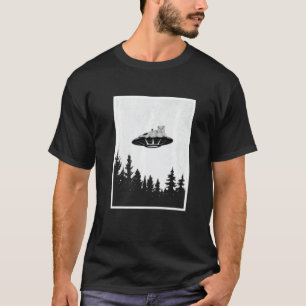 UFO Alien Cat Humour Out Of Focus Flying Saucer Mu T-Shirt