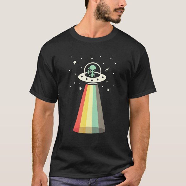 Ufo Alien Galaxy Retro Science Fiction Believer T-Shirt (Front)