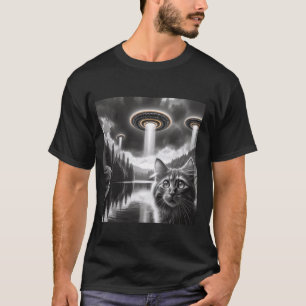UFO Cat Maine Coon Alien Invasion Sci-fi Art T-Shirt