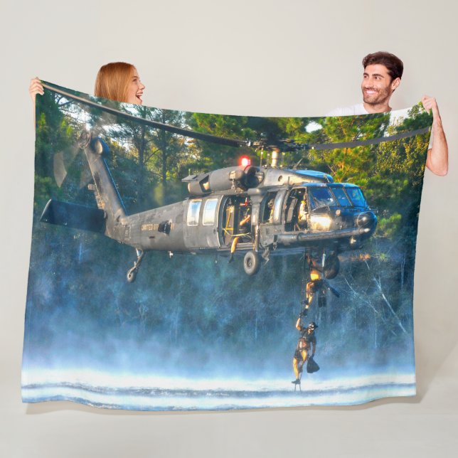 UH-60M BLACK HAWK FLEECE BLANKET (In Situ)