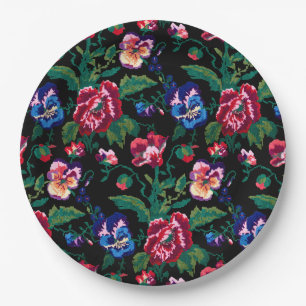 Ukrainian traditional vushuvanka folk art pattern paper plate