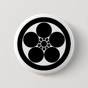 Umebachi-style plum blossom in circle 6 cm round badge
