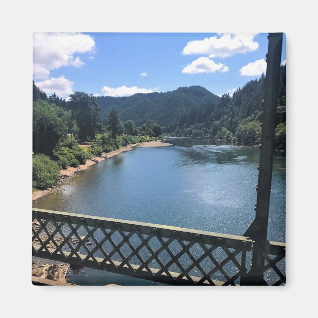 Umpqua River, Oregon Magnet (Front)