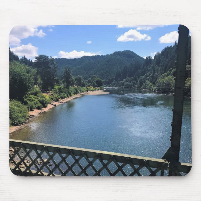 Umpqua River, Oregon Mouse Pad (Front)