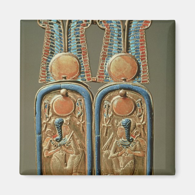 Unguent box in form of a double royal magnet (Front)