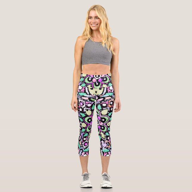 unique beautiful mandala design capri leggings (Front)