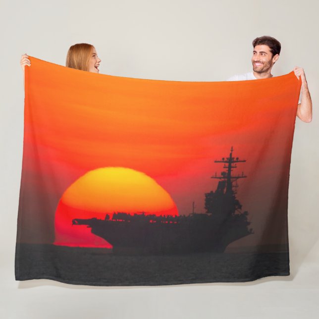 US AIRCRAFT CARRIER - CVN 77 FLEECE BLANKET (In Situ)