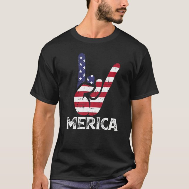 US American Flag and Patriotic Rock Sign of Hand M T-Shirt (Front)