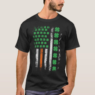 Us American Flag With Shamrocks For St Patricks Da T-Shirt
