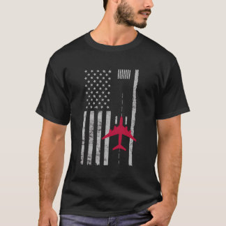 Us Flag Airport Runway Aeroplane Pilot Gift T-Shirt