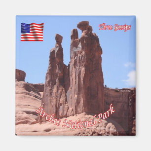 US U.S.A. Arches National Park - Three Gossips Magnet
