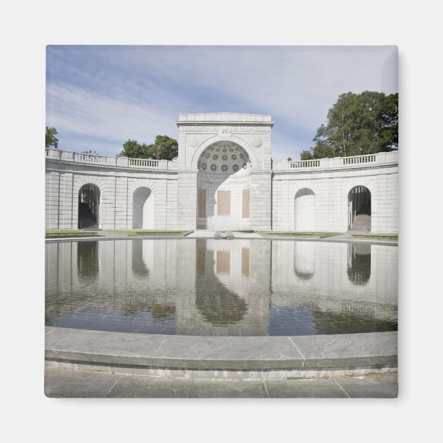US, VA, Arlington. Women in Military Service for Magnet (Front)