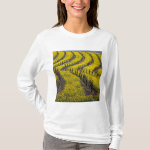 USA, California, Napa Valley, Los Carneros Ava. T-Shirt