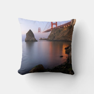 USA, California, San Francisco. Golden Gate Cushion