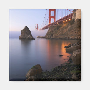 USA, California, San Francisco. Golden Gate Magnet