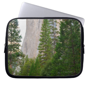 USA, California, Yosemite National Park, El 4 Laptop Sleeve