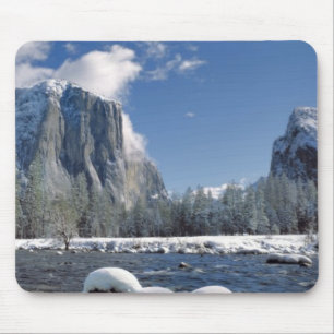 USA, California, Yosemite NP. The Merced River, Mouse Pad