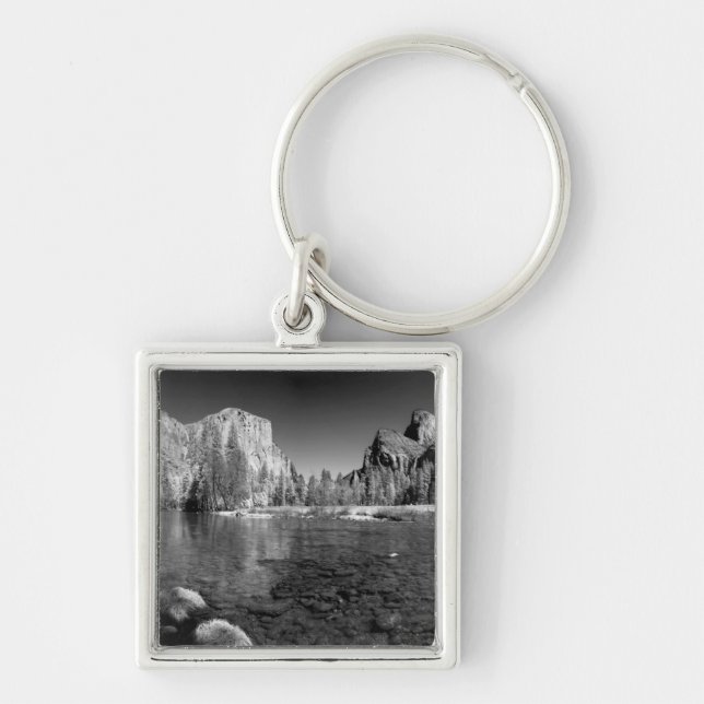 USA, California. Yosemite Valley View Key Ring (Front)