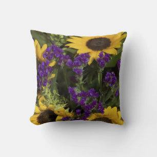 USA, close-up of bridal flower arrangement, Cushion