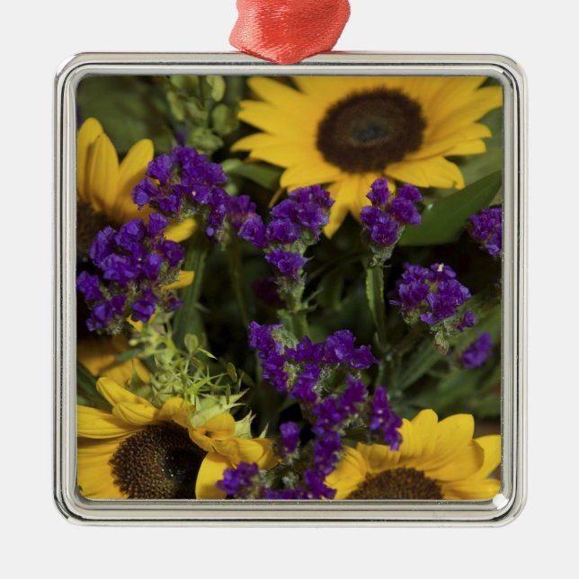 USA, close-up of bridal flower arrangement, Metal Ornament (Front)