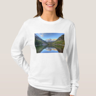 USA, Colorado, Maroon Bells-Snowmass T-Shirt