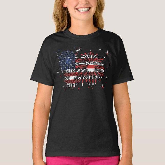 USA fireworks Independence day T-Shirt (Front)