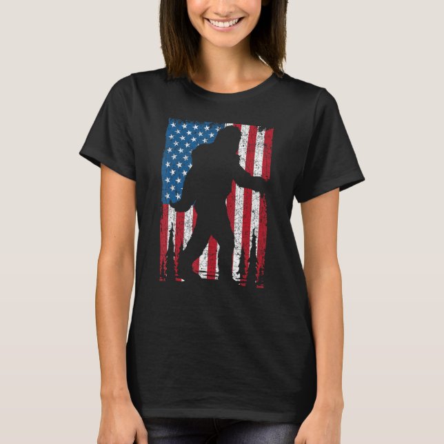 USA Flag American Pride Sasquatch Yeti Cryptozoolo T-Shirt (Front)