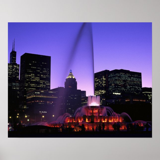 USA, IL, Chicago. Buckingham Fountain in Grant Poster (Front)