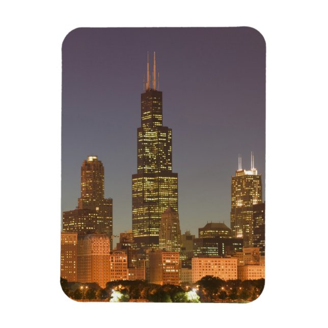 USA, Illinois, Chicago: City Skyline / Evening Magnet (Vertical)