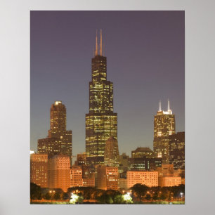 USA, Illinois, Chicago: City Skyline / Evening Poster