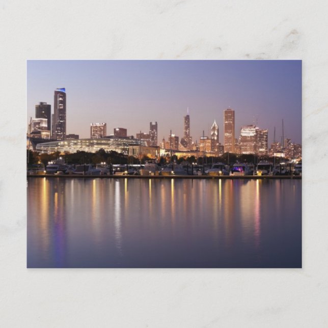 USA, Illinois, Chicago skyline at dusk Postcard (Front)