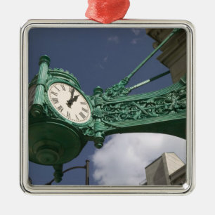 USA, Illinois, Chicago: The Loop: North State Metal Tree Decoration