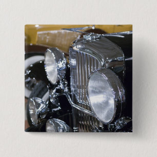 USA, Indiana, Auburn: Auburn, Cord, Duesenberg 10 15 Cm Square Badge