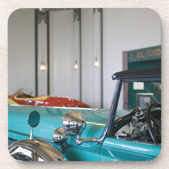 USA, Indiana, Auburn: Auburn, Cord, Duesenberg 12 Coaster (Front)