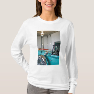USA, Indiana, Auburn: Auburn, Cord, Duesenberg 12 T-Shirt