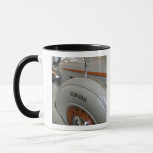USA, Indiana, Auburn: Auburn, Cord, Duesenberg 13 Mug