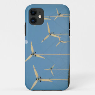 USA, Kalifornien, Altamont Durchlauf, Windgenerato iPhone 11 Case