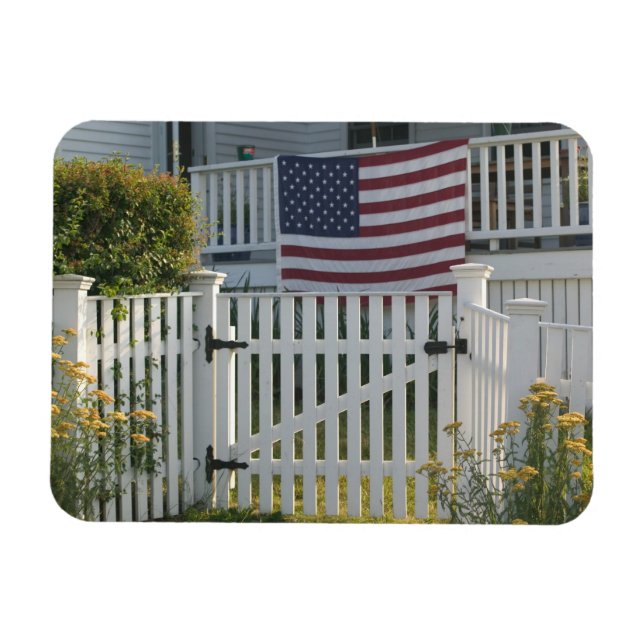 USA, Massachusettes, Gloucester: Patriotic Fence Magnet (Horizontal)