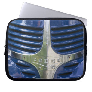 USA, MASSACHUSETTS, Martha's Vineyard: West 2 Laptop Sleeve